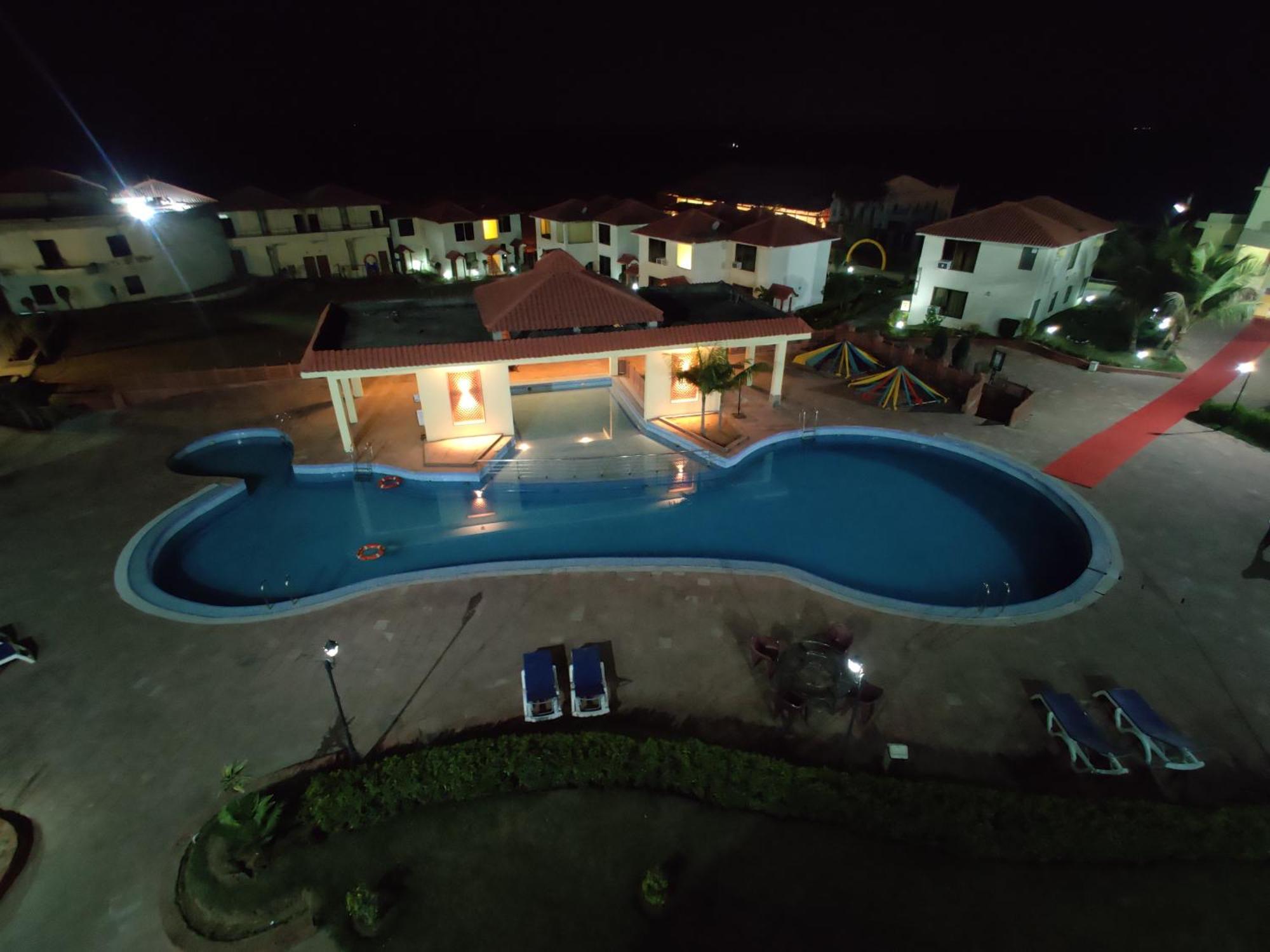 Orchha Club And Resort - Ocr Buitenkant foto