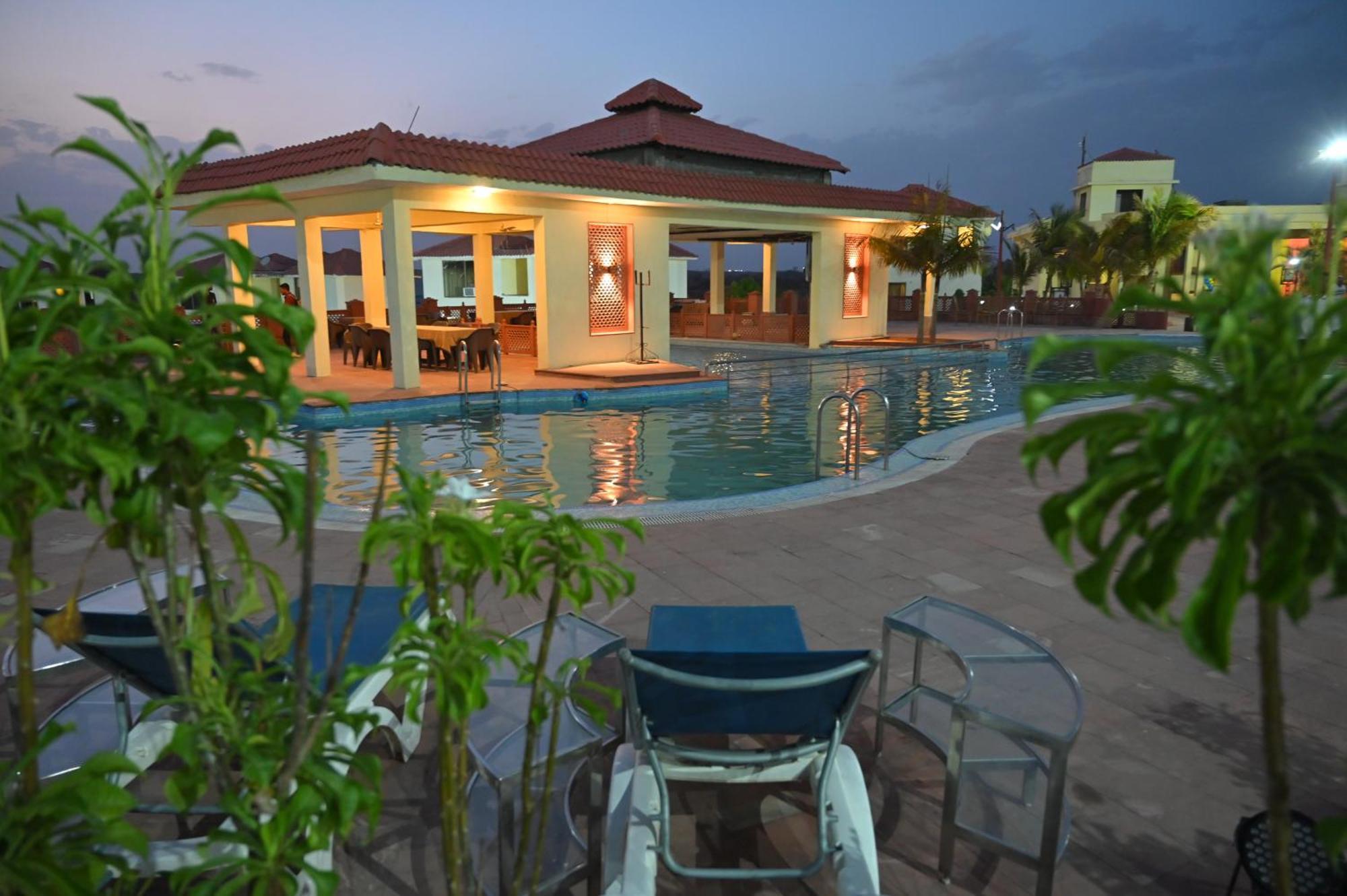 Orchha Club And Resort - Ocr Buitenkant foto