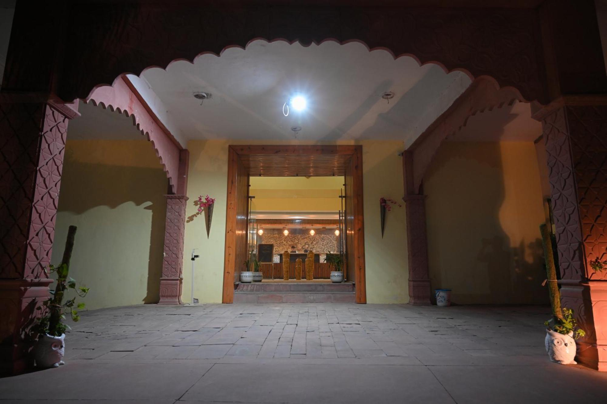 Orchha Club And Resort - Ocr Buitenkant foto