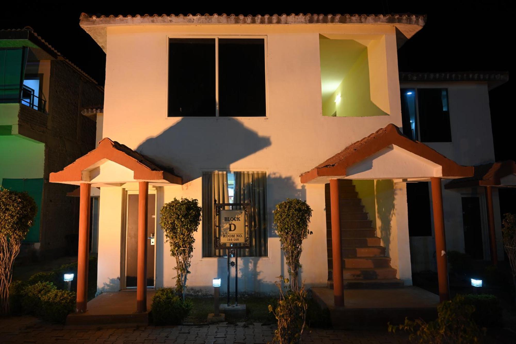 Orchha Club And Resort - Ocr Buitenkant foto